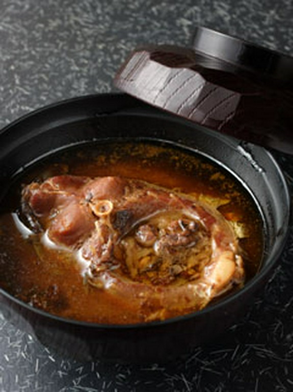 5年間熟成させた自家製味噌で味わう「鯉こく」