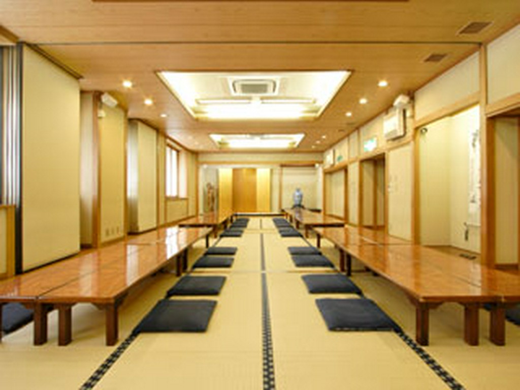 ［宴会場］　最大90名様までご利用いただけます