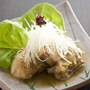 野菜とリンゴなどで数時間煮込み、旨味をだした老若男女に人気の逸品