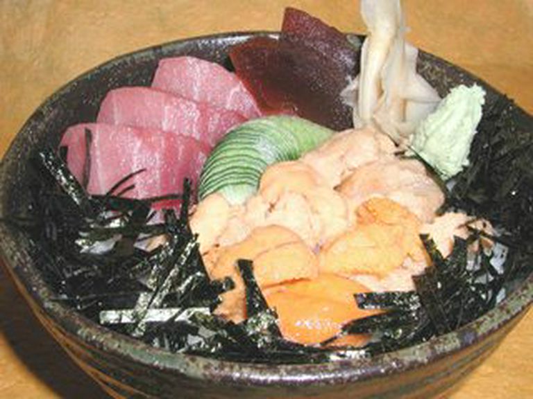うにとろ丼（季節限定）