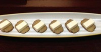 スモークされたたくあん、いぶりがっこと　クリームチーズの相性が抜群です。
