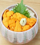 （小）4,000円もあります。



6月～9月頃までは「利尻より直送」の海水うに使用！
　　　　　