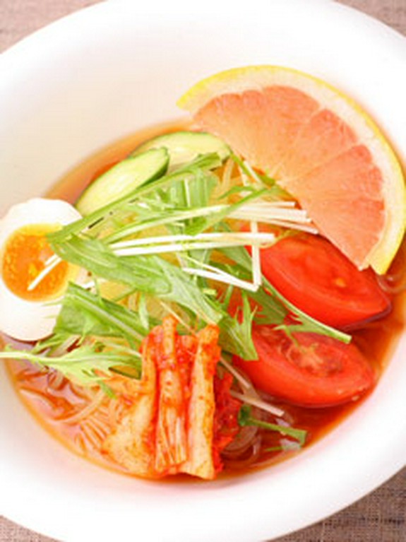 焼肉の後にはさっぱりと冷麺をどうぞ