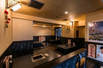 子ども連れのファミリーも寛いで焼肉が楽しめる掘りごたつ席