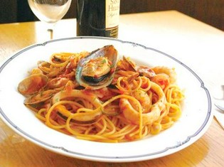 海の幸がたっぷり詰まった『魚介のペスカトーレ』