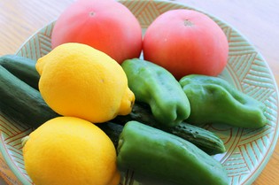 自ら足を運び、毎日仕入れる「新鮮な野菜」を使って