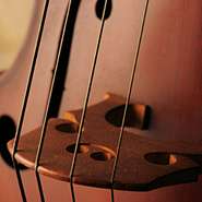 耳に心地良いBGMはJAZZの名作ばかり。落ち着いた時の流れを満喫できます。また、不定期ですが生のJAZZライブも行います。JAZZ初心者の方も安心して楽しめるので、興味のある方はぜひ足をお運び下さい。