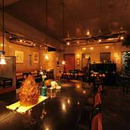 結婚式の二次会や歓送迎会、クラス会、各種発表会、新年会、忘年会などなどいろいろな場面で大活躍のパーティープランをご用意。また25名様未満の場合はパーティールームもございますので、お気軽にご相談下さい。