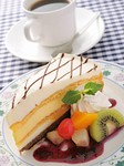お好みのケーキにコーヒーor紅茶がお選びいただけます。