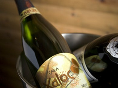 100種類以上のワインございます