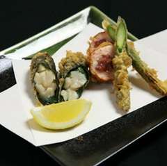 四季折々、新鮮な地元産の野菜や魚をお召し上がりいただけます