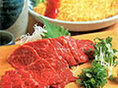 新鮮な岩魚や馬刺しなどを肴に、美味しいお酒をお愉しみ下さい