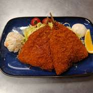肉厚のアジフライ2枚の定食です！