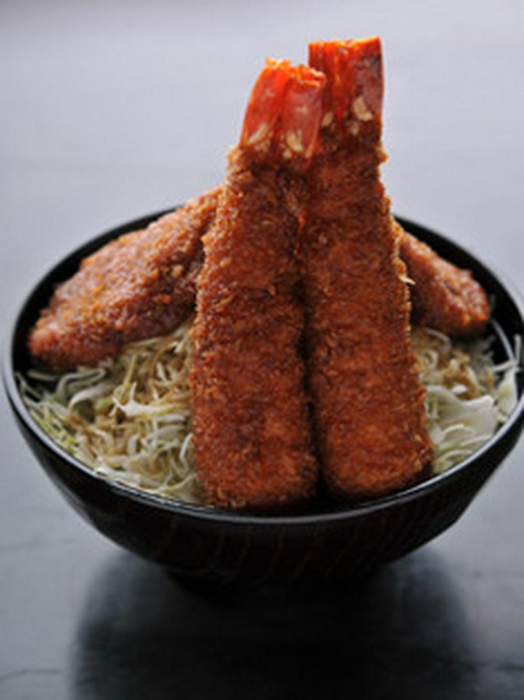 ミックス丼　ヒレ肉2枚、エビ2本