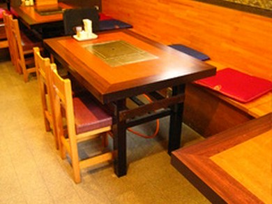 4名様テーブル×3つをご用意しています☆