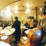 お食事を楽しみながら、音楽に聴き入ることができる。開催日などはお問い合わせください。