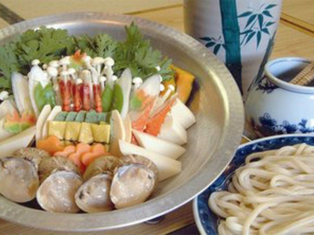 忘年会・新年会、ご予約承り中。会社、駅、等まで送迎致します。