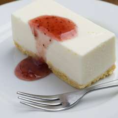 料理人オリジナルのスイーツ『チーズケーキ』も人気