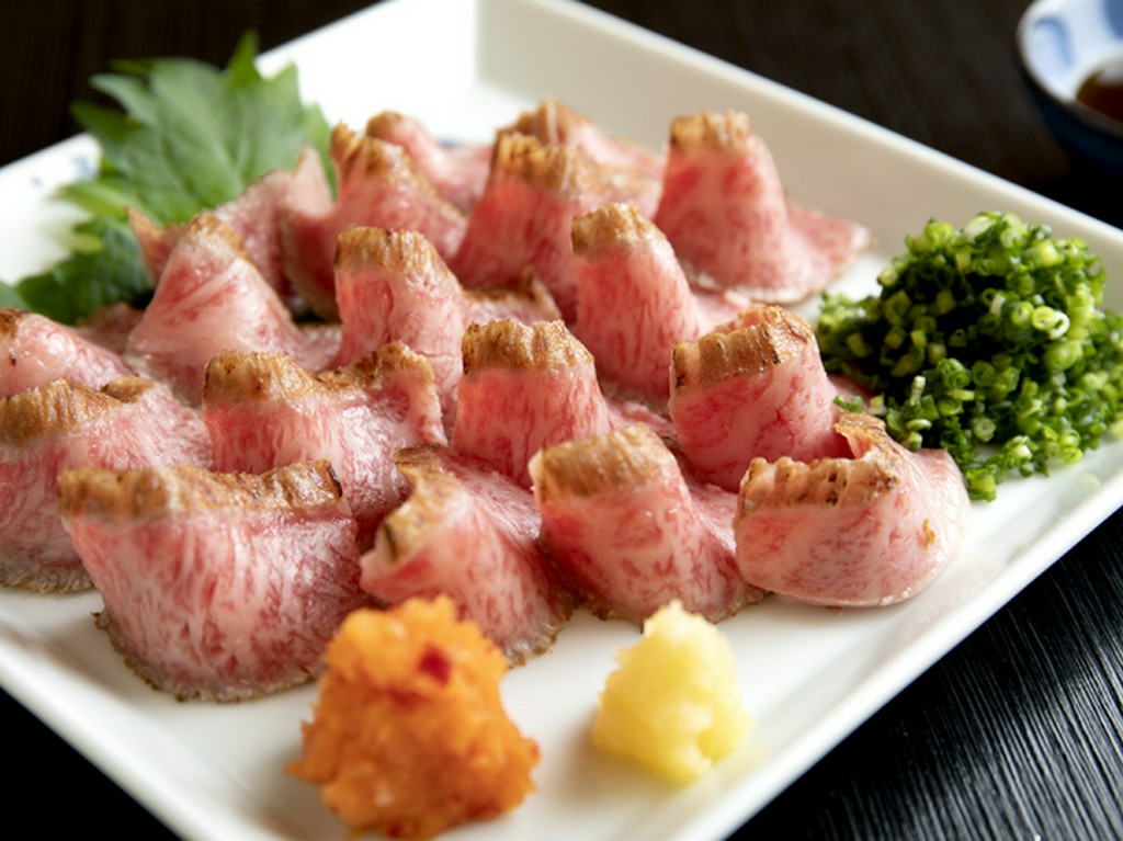 A5ランクの”特選牛たたき”もおすすめです