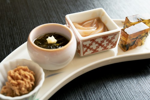 まずは前菜からご賞味ください