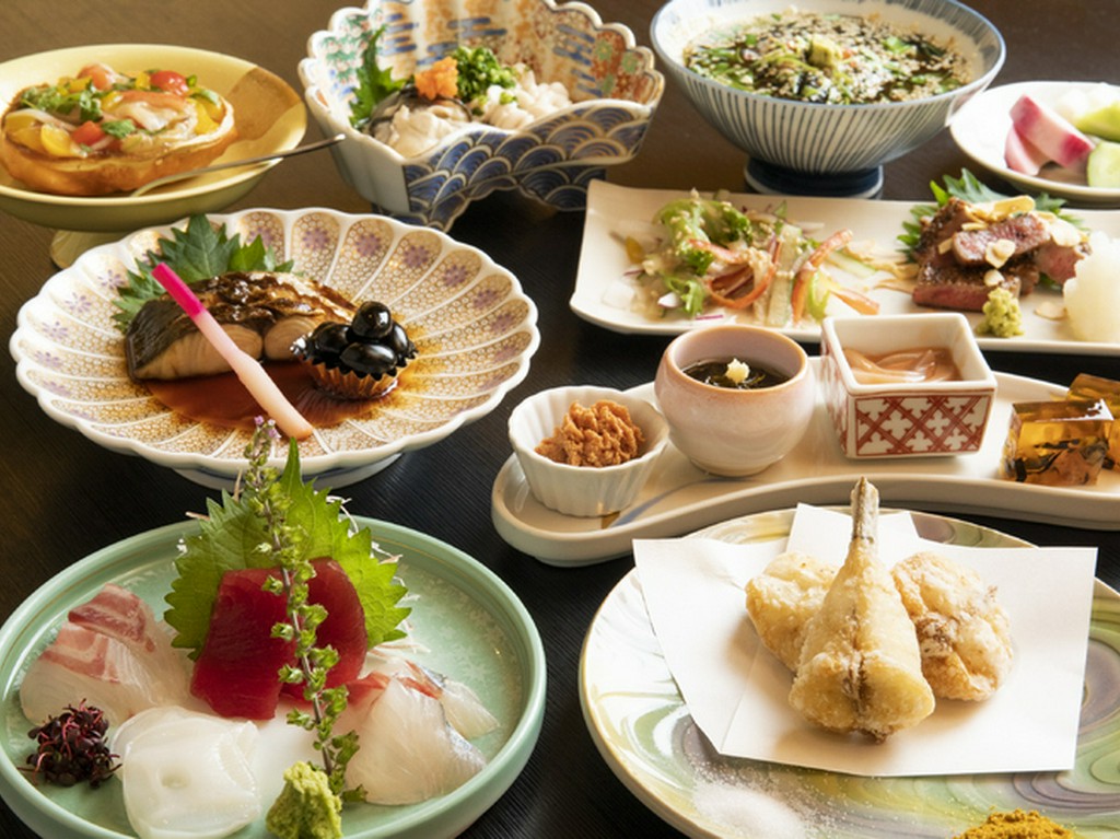 お得なコース料理もございます