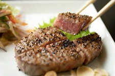 「日本料理 樹勢」の会席料理贅沢の極みコース。稀少部位シャトーブリアンステーキが堪能できます。