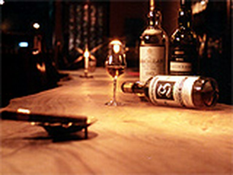 シングルモルトで歴史を飲む