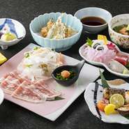 2時間飲み放題付き、サービス料込みの宴会コースとなります。完全個室で宴会が盛り上がりますよう、美味しいお料理と心温まる接客でおもてなしさせていただきます。