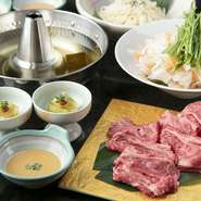 厳選した食材をしゃぶしゃぶやすきやきで満喫。国産和牛ならではの繊細な食感と上質なサシを心ゆくまで楽しめます。自家製ごまだれとポン酢でどうぞ。