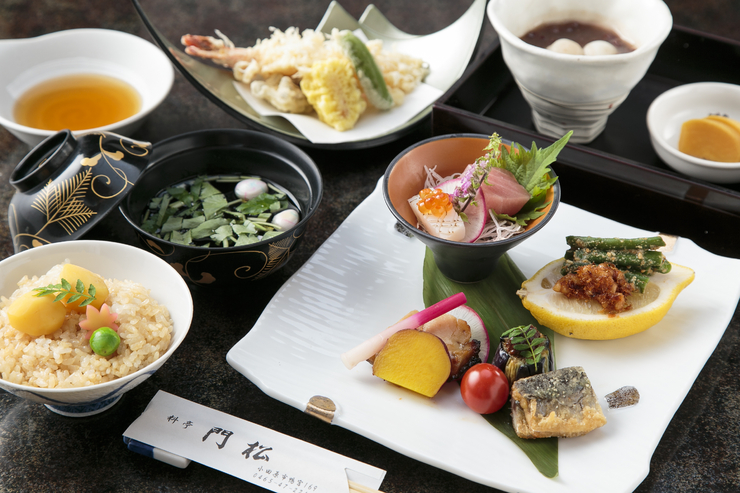 Luxurious small kaiseki meal
