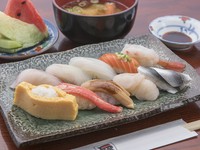新鮮さが際立つお昼のセット『にぎり 1人前』