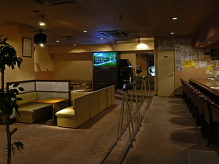 広目で落ち着くメインフロア