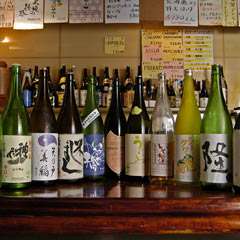 オーナー厳選の日本酒、果実酒を味わってください。