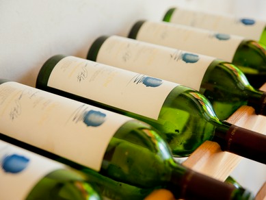 お料理とよく合うワインを豊富に取り揃えております