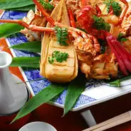 ※上記金額に消費税・サービス料あわせて10％の料金を頂いております。