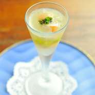 前菜にぴったりな、ゼリー寄せは和風でさっぱりした味わい