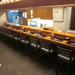 カウンター席もあります