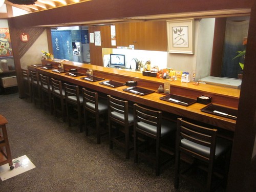 カウンター席もあります