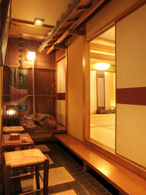 2階には12名様迄の個室のお座敷席もご用意。