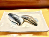 江戸前寿司の華、『こはだ』無くして江戸前は語れません、こはだと卵焼きから技術の修行がはじまりました、私の仕事に欠かせません