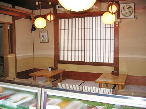 板場から見たお店の内観
