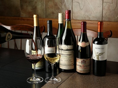 独自の石焼スタイル＆ワインで、とっておきのひとときを