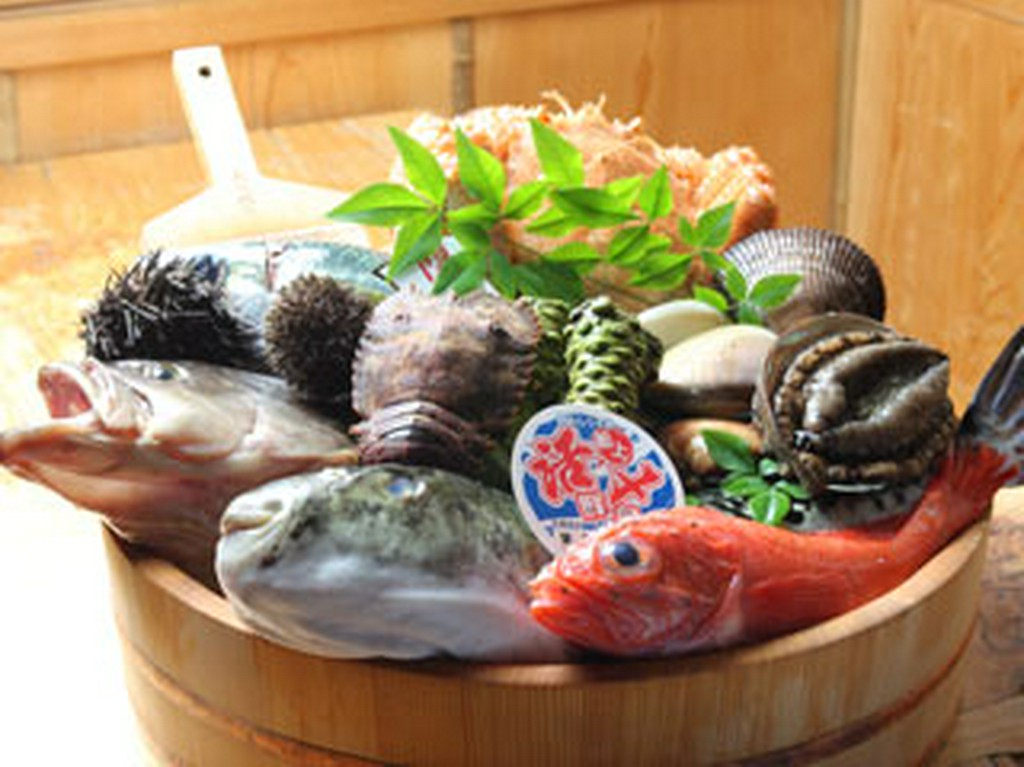 旬を感じる天然の魚がめじろ押し