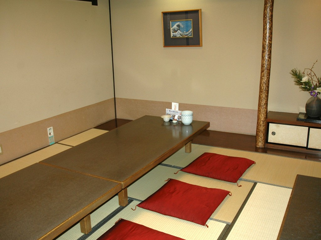 ゆったり落ち着いたお席