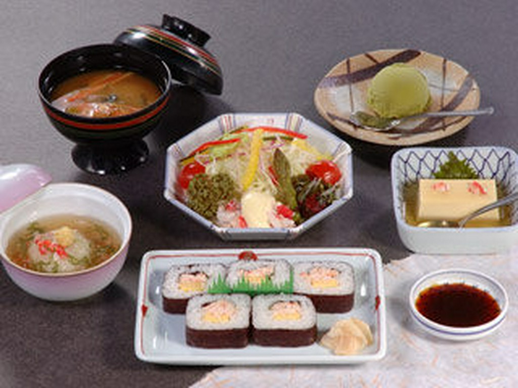 かに巻寿司セット（太巻付き）　　