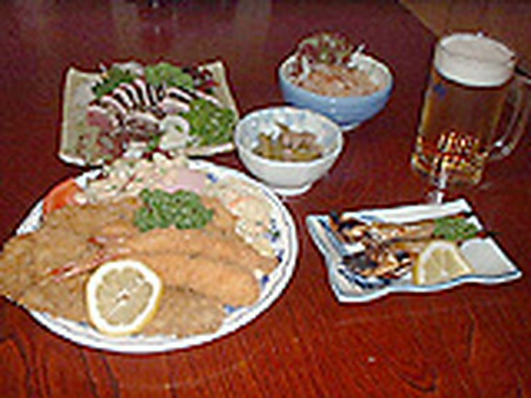 軽く一杯2300円程度のセット