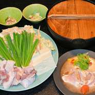 名古屋コーチンモモ肉鍋、むね肉タタキ、ささみ鶏山葵
(2人前より注文承ります）(要予約）