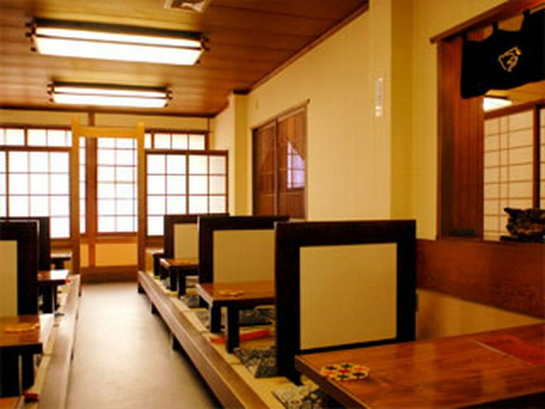 広い店内でごゆっくりどうぞ