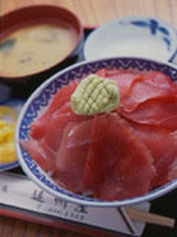 名物　近海まぐろ丼定食