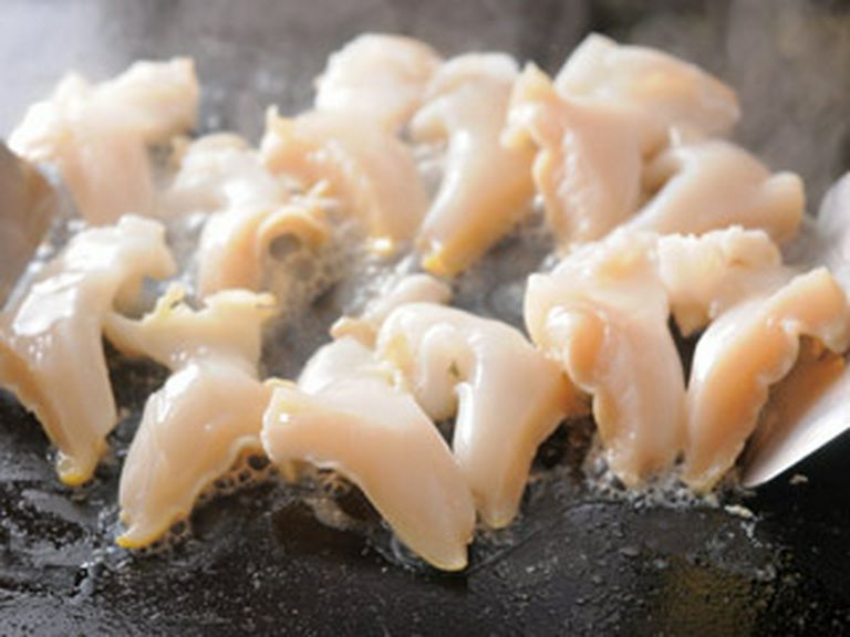 ツブ貝のバター焼き